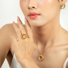 Load image into Gallery viewer, Nova Necklace
