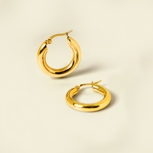 Load image into Gallery viewer, Chloe Hoop
