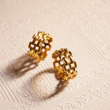 Load image into Gallery viewer, Watchband Ring
