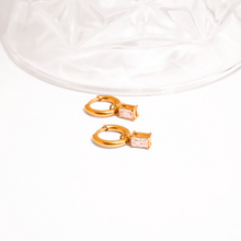 Load image into Gallery viewer, Twinkles
