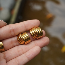 Load image into Gallery viewer, Banana Stud
