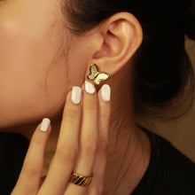 Load image into Gallery viewer, Gracie Earrings
