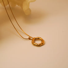 Load image into Gallery viewer, Nova Necklace
