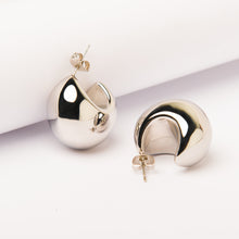 Load image into Gallery viewer, Luna Earrings
